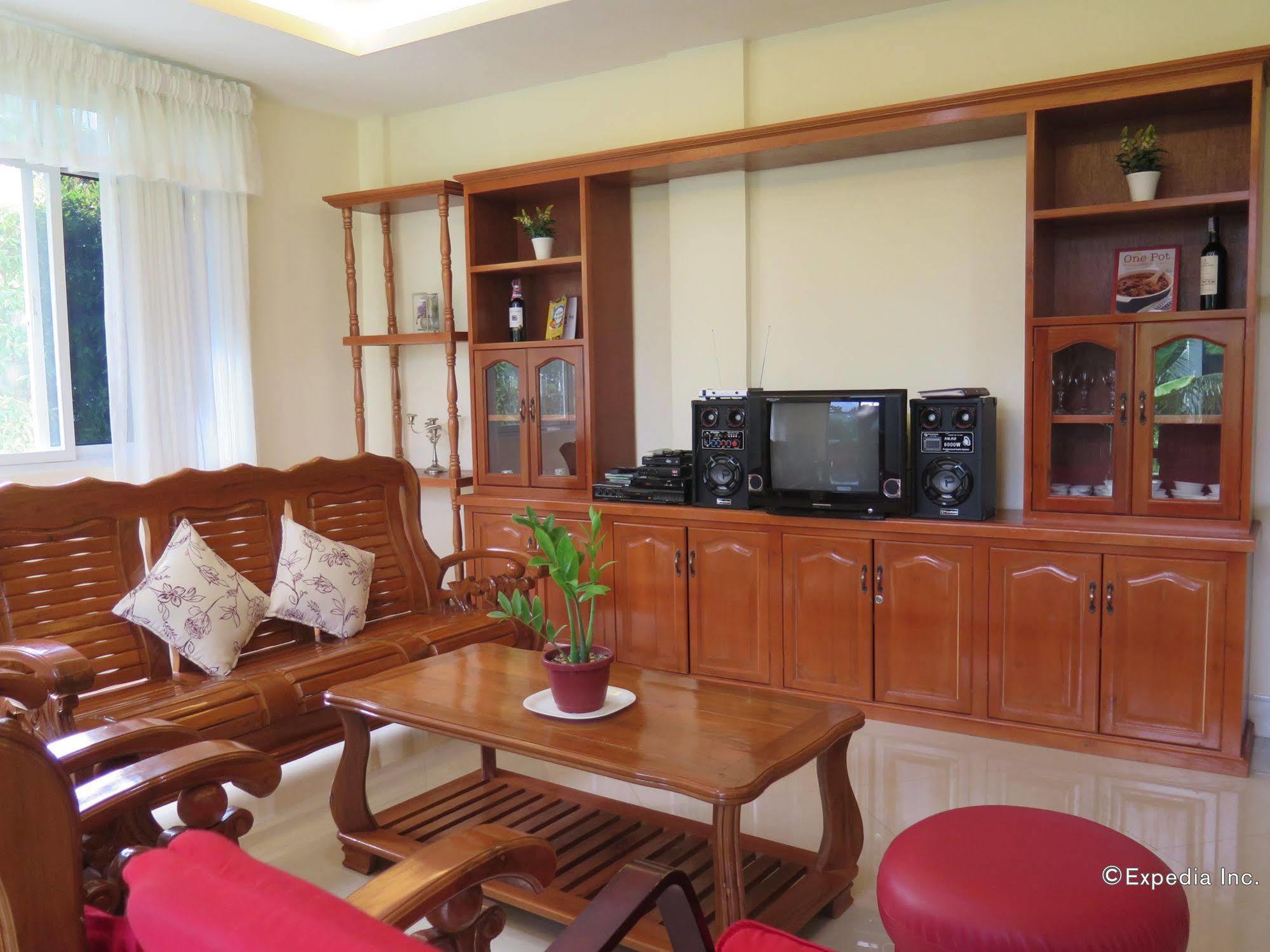 Oasi Fiore Bed & Breakfast Panglao Exterior photo